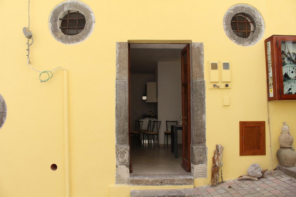 Casa Vacanza U Curtigghiu Липари Экстерьер фото